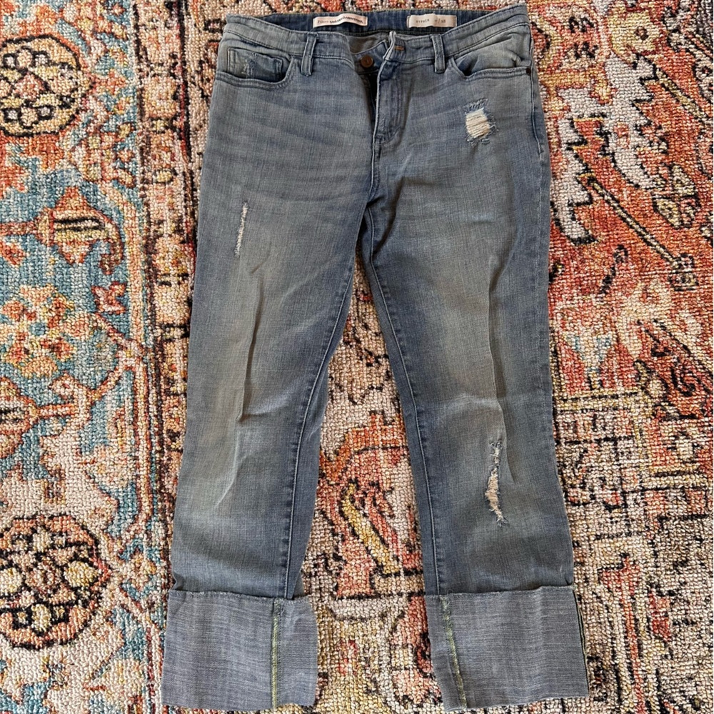 Distressed cropped Cuffed Jeans
